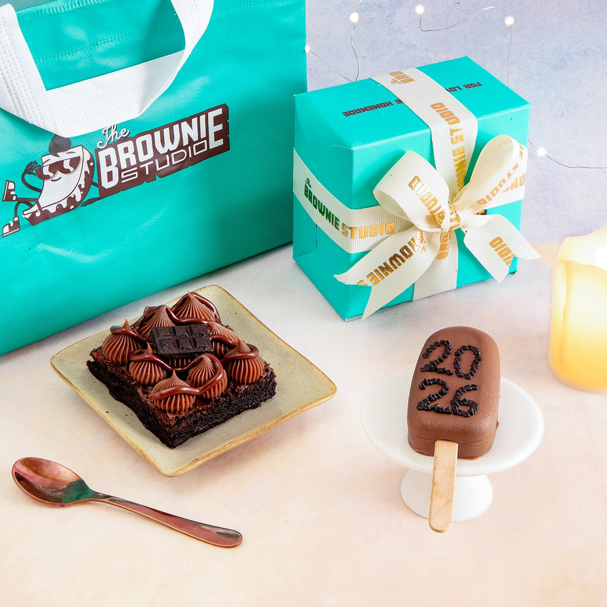 Friendly New Year Gift Hamper Bag