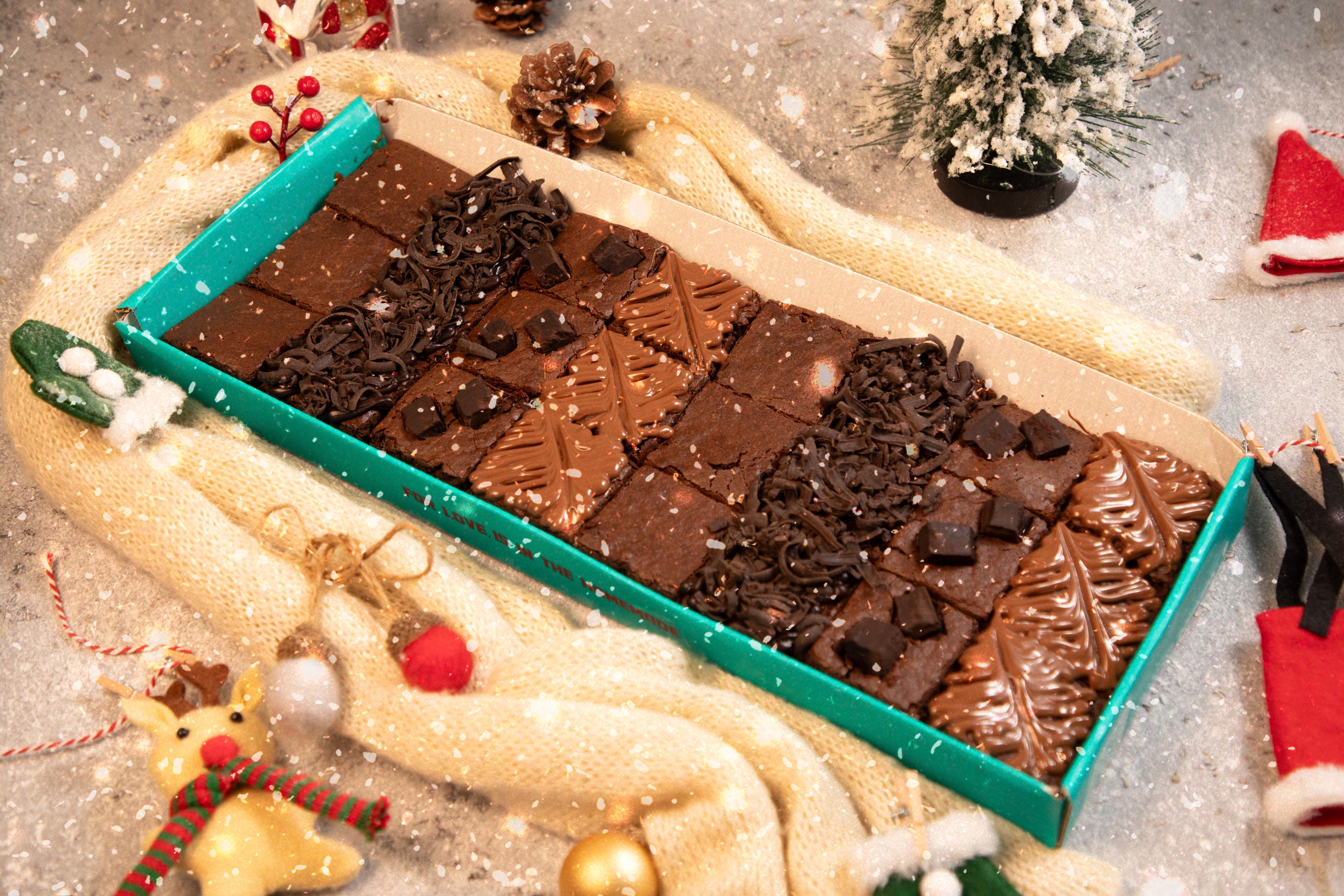Assorted Brownie Box (24 Pcs) – THE BROWNIE STUDIO