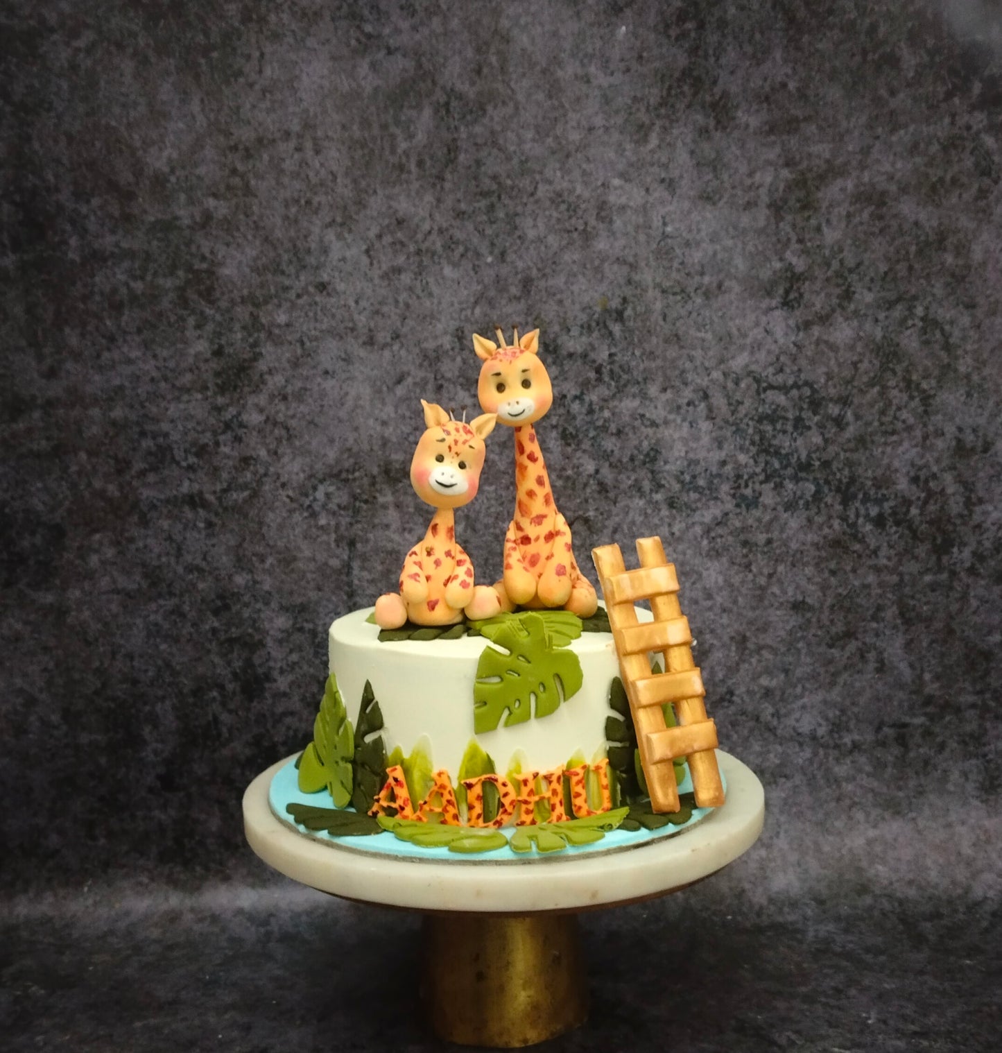 Jungle Theme cake -Giraffe