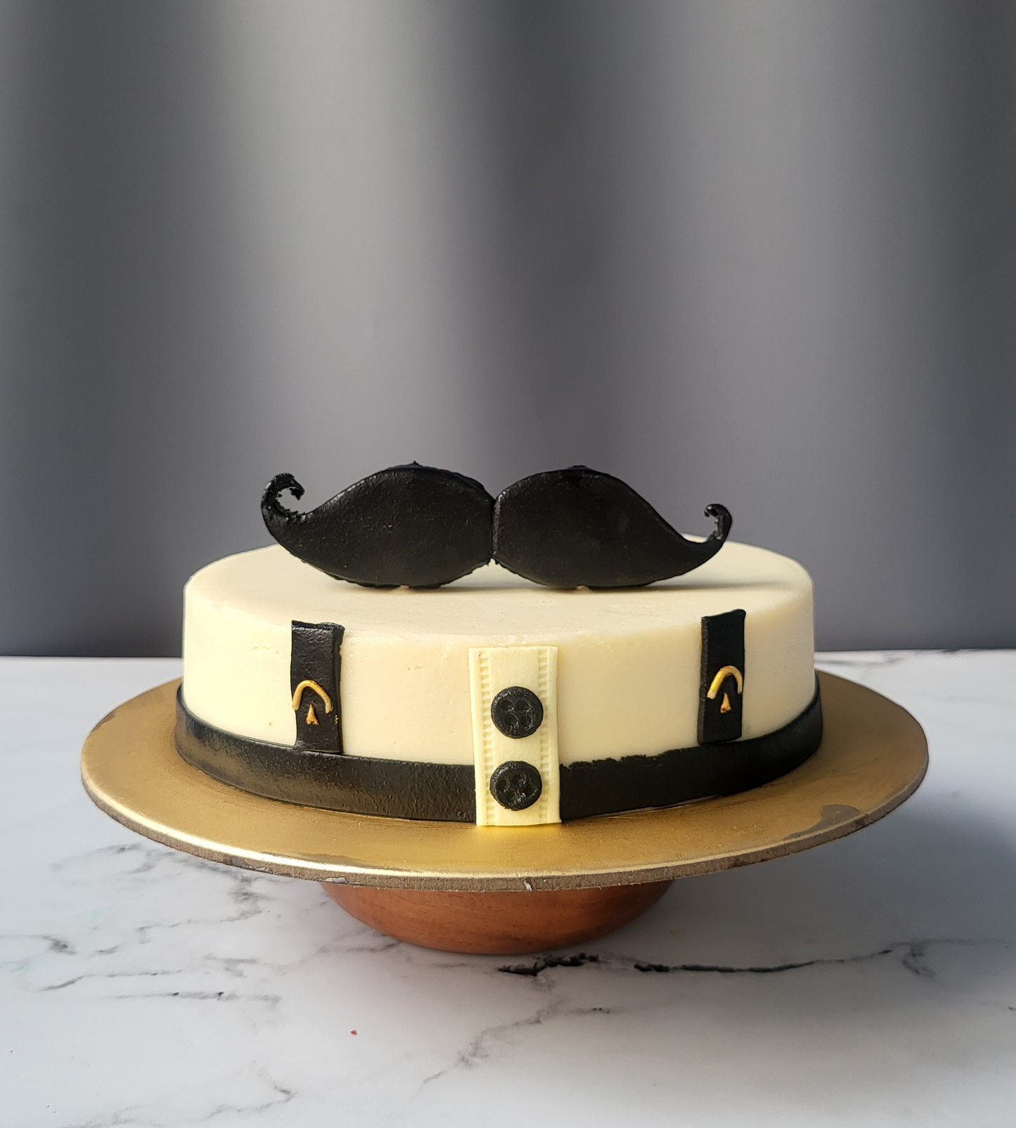 Moustache Cake #FathersDay